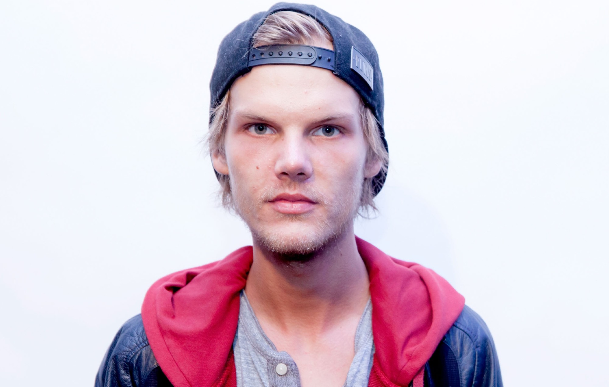 Check out this previously unreleased Avicii remix ‘Beautiful Drug’