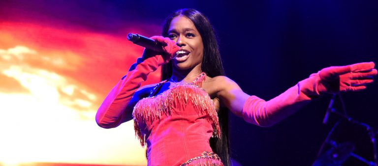 Nicki Minaj’s Feud With Megan Thee Stallion Has Summoned Azealia Banks, Who Went On An Impressively Rude Rant Of Her Own