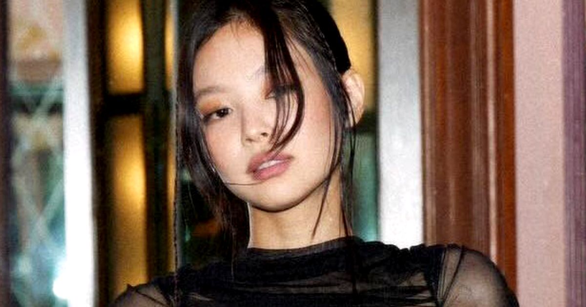 BLACKPINK’s Jennie Radiates “It Girl” Energy In Sexy See-Through Dress