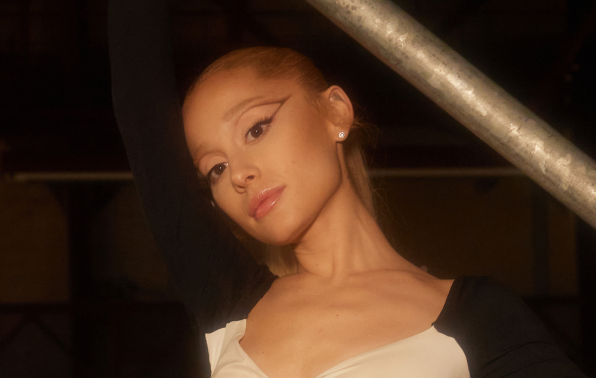 Watch Ariana Grande perform two new ‘Eternal Sunshine’ songs on ‘SNL’