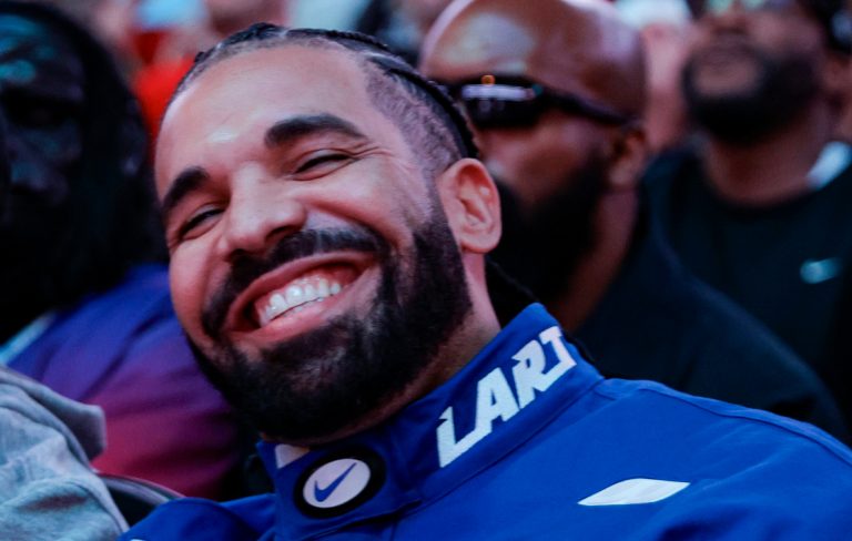 Drake pays pregnant gig-goer $25,000 so she “can be a rich baby mama”