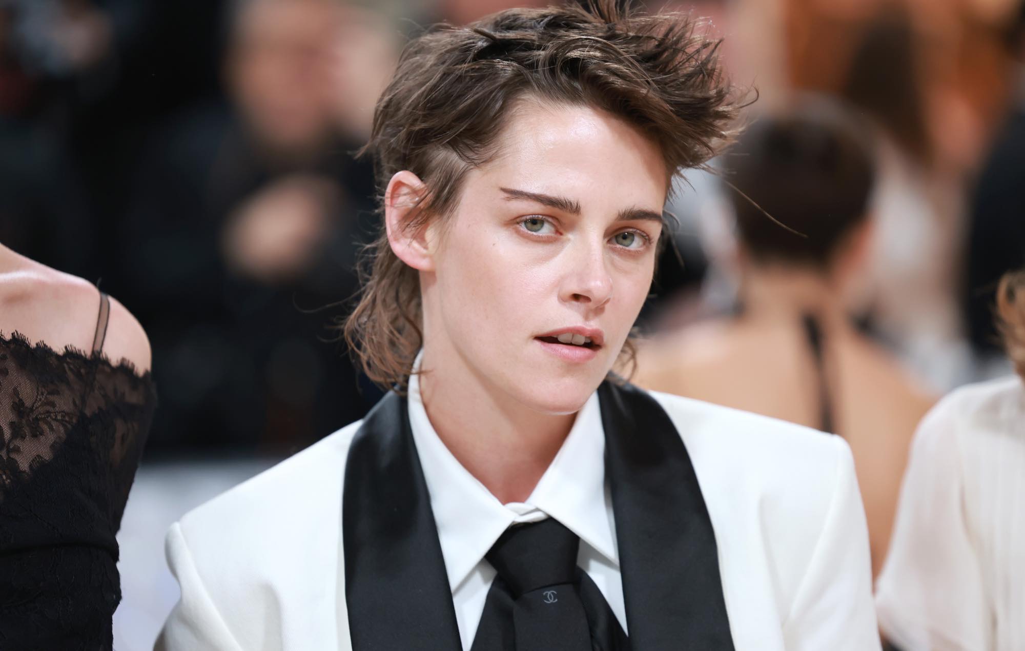 Kristen Stewart says she’s sick of “run-of-the-mill” sex scenes