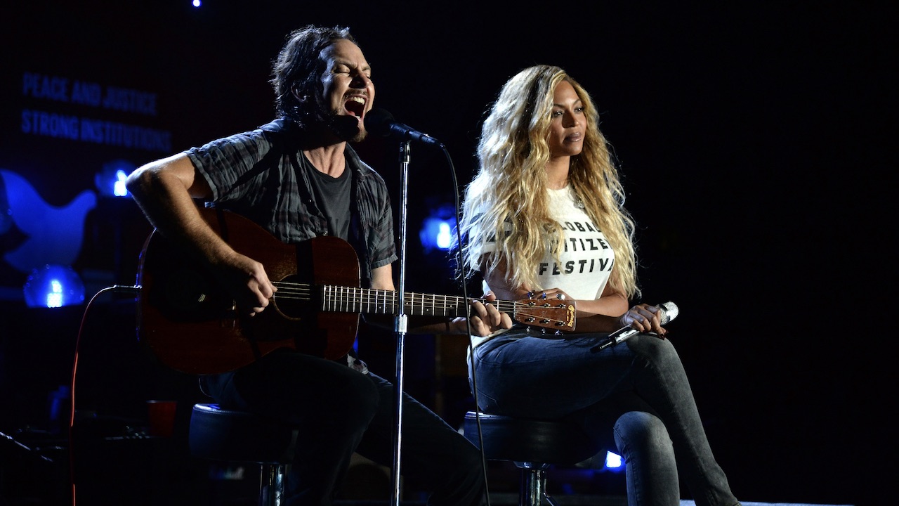 “It’s not every day that you get to sing with the queen”: That time Pearl Jam’s Eddie Vedder teamed up with Beyoncé to perform a spine-tingling Bob Marley cover