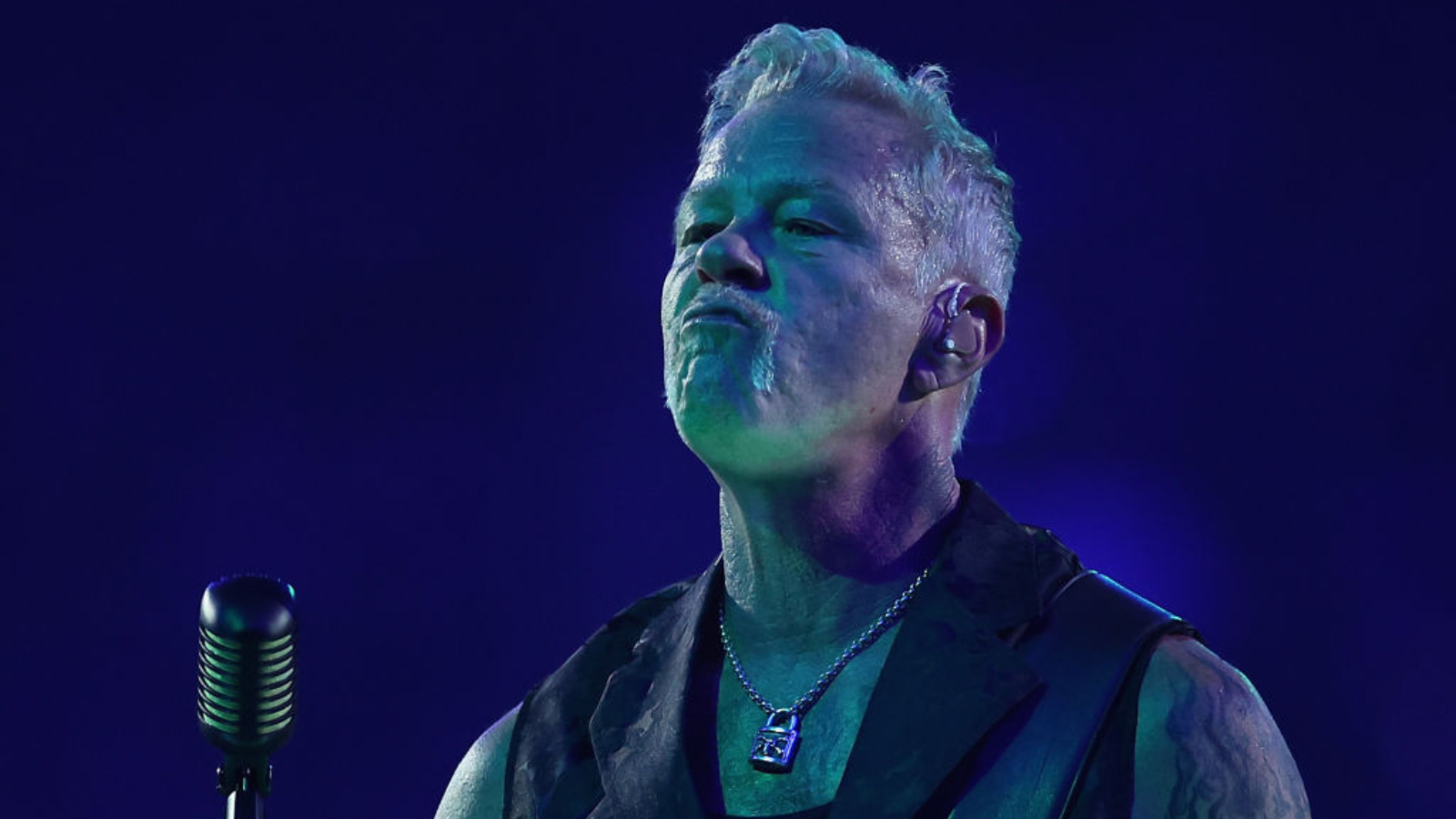 Are cigars affecting James Hetfield’s voice? Not according to the Metallica man, who says he hasn’t sounded this good in a long time