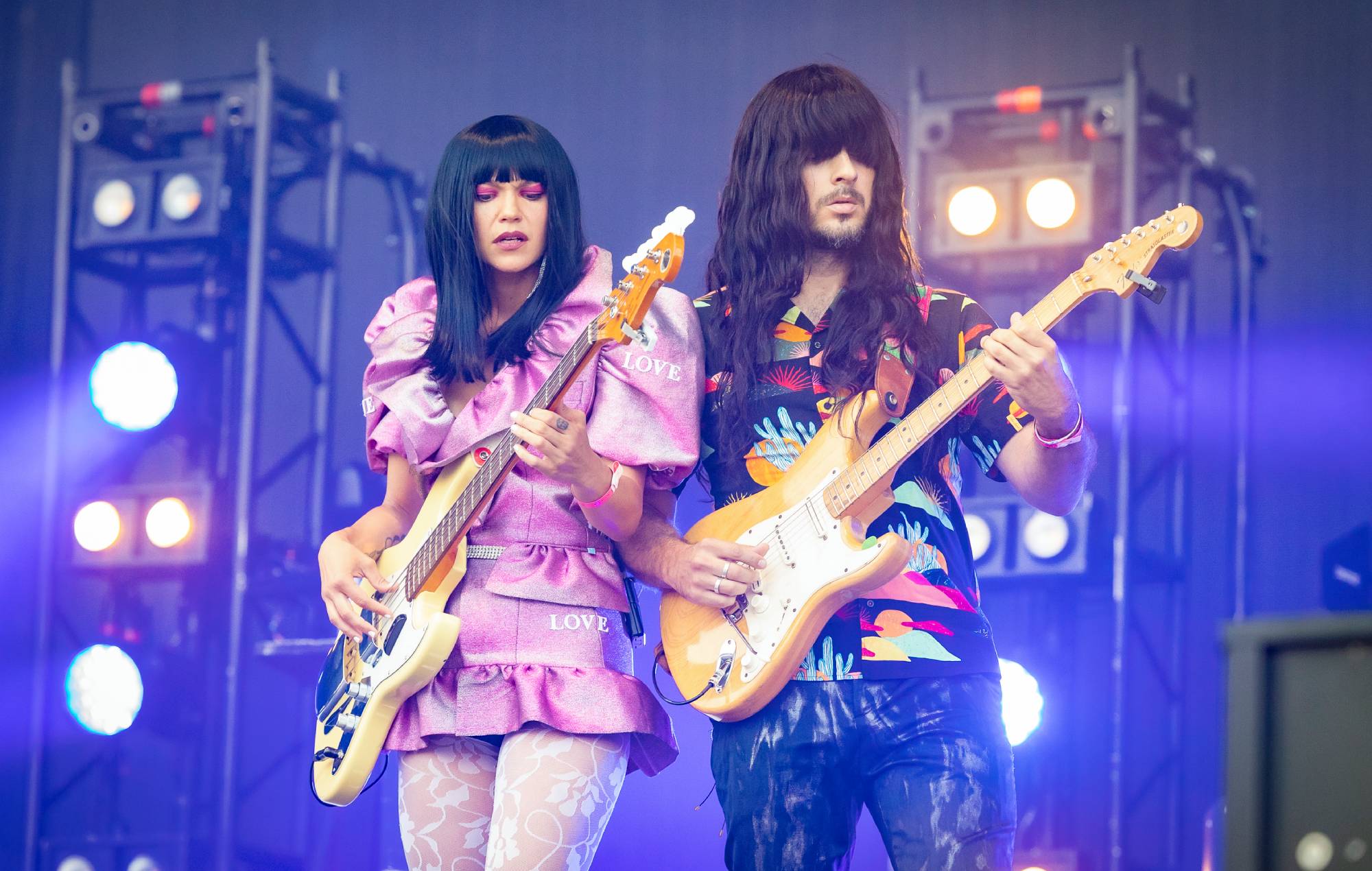 Check out Khruangbin’s chilled out and groovy new single ‘Pon Pón’