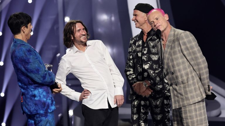 “I don’t do that”: If you bump into the Red Hot Chili Peppers, don’t expect a handshake from guitarist John Frusciante