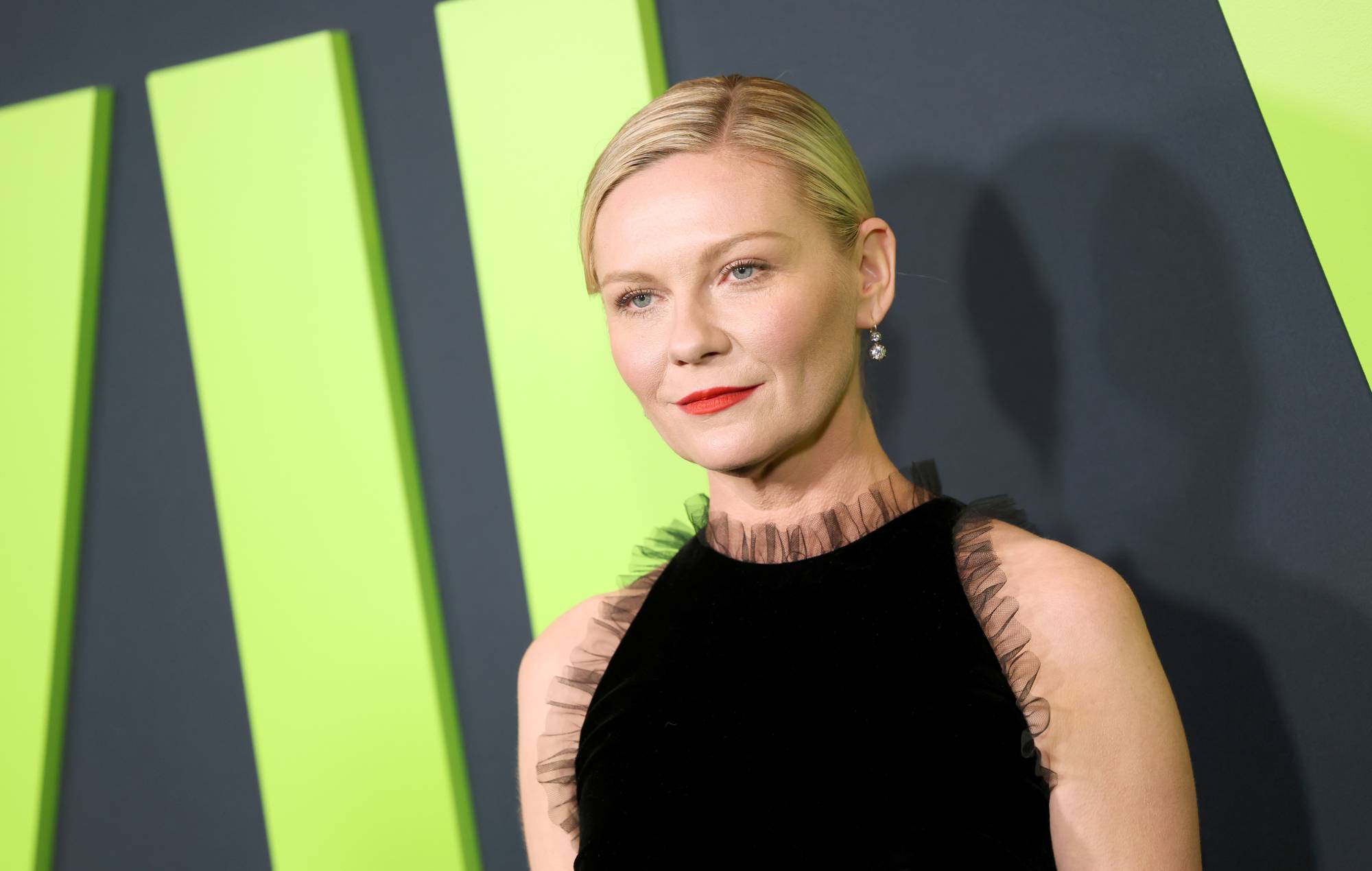 Kirsten Dunst was “miserable” shooting iconic upside-down kiss in ‘Spider-Man’