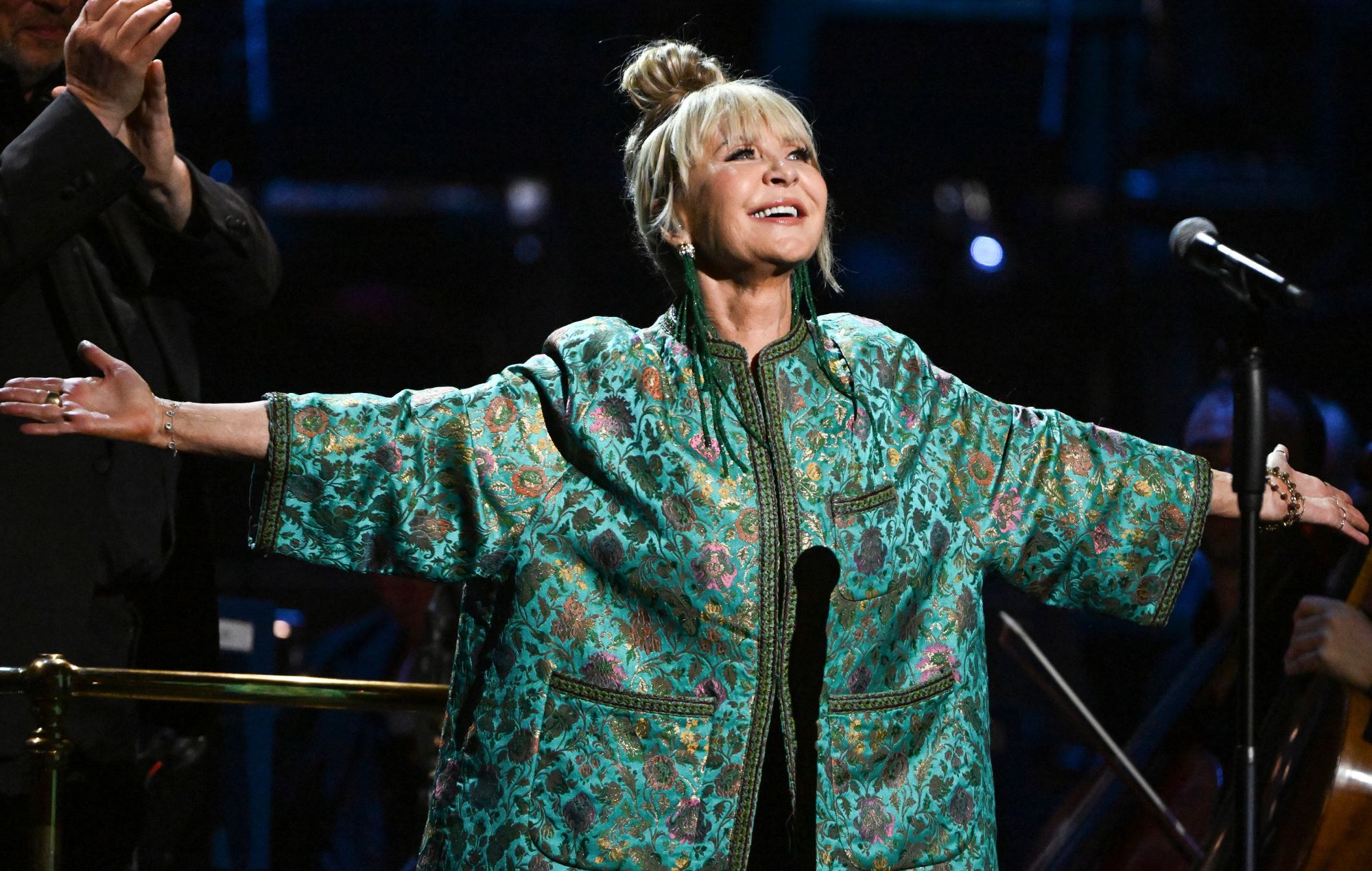 Lulu reportedly set for final Glastonbury performance this summer