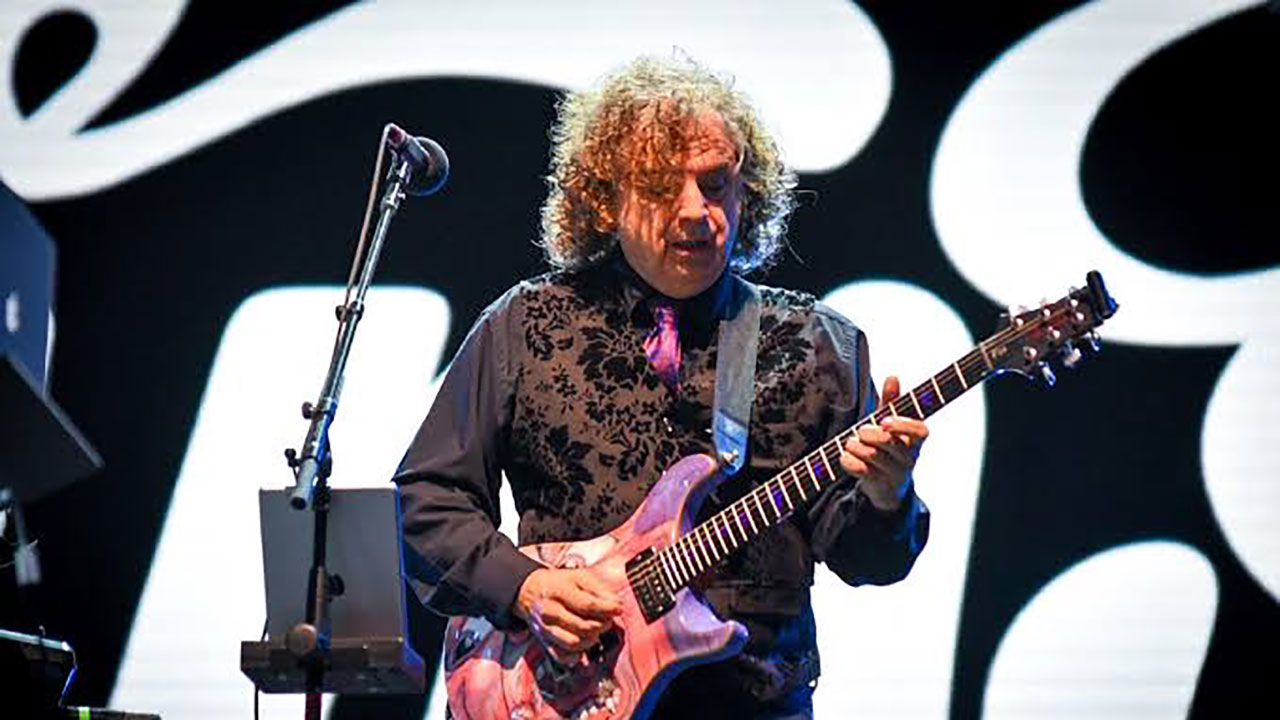 Listen to Jakko Jakszyk and Mel Collins new version of I Talk To The Wind