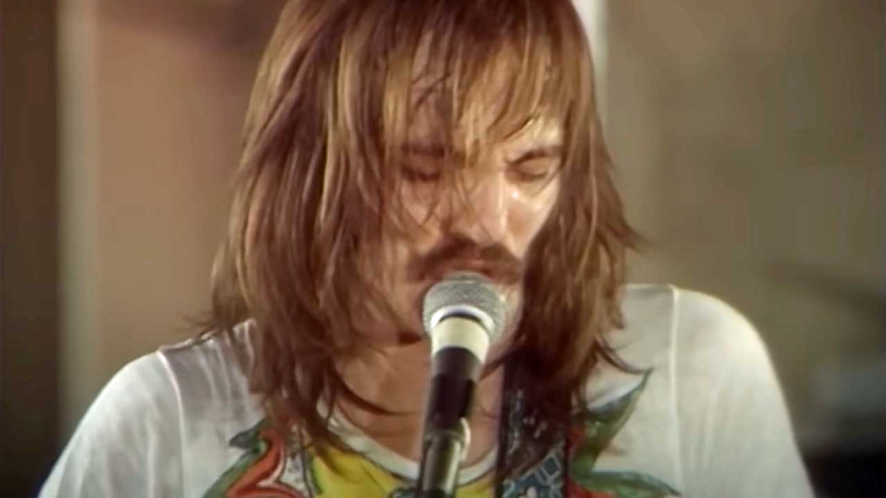 “What a find!” In 1973 Humble Pie played a set at a trendy department store in London: That footage is now online