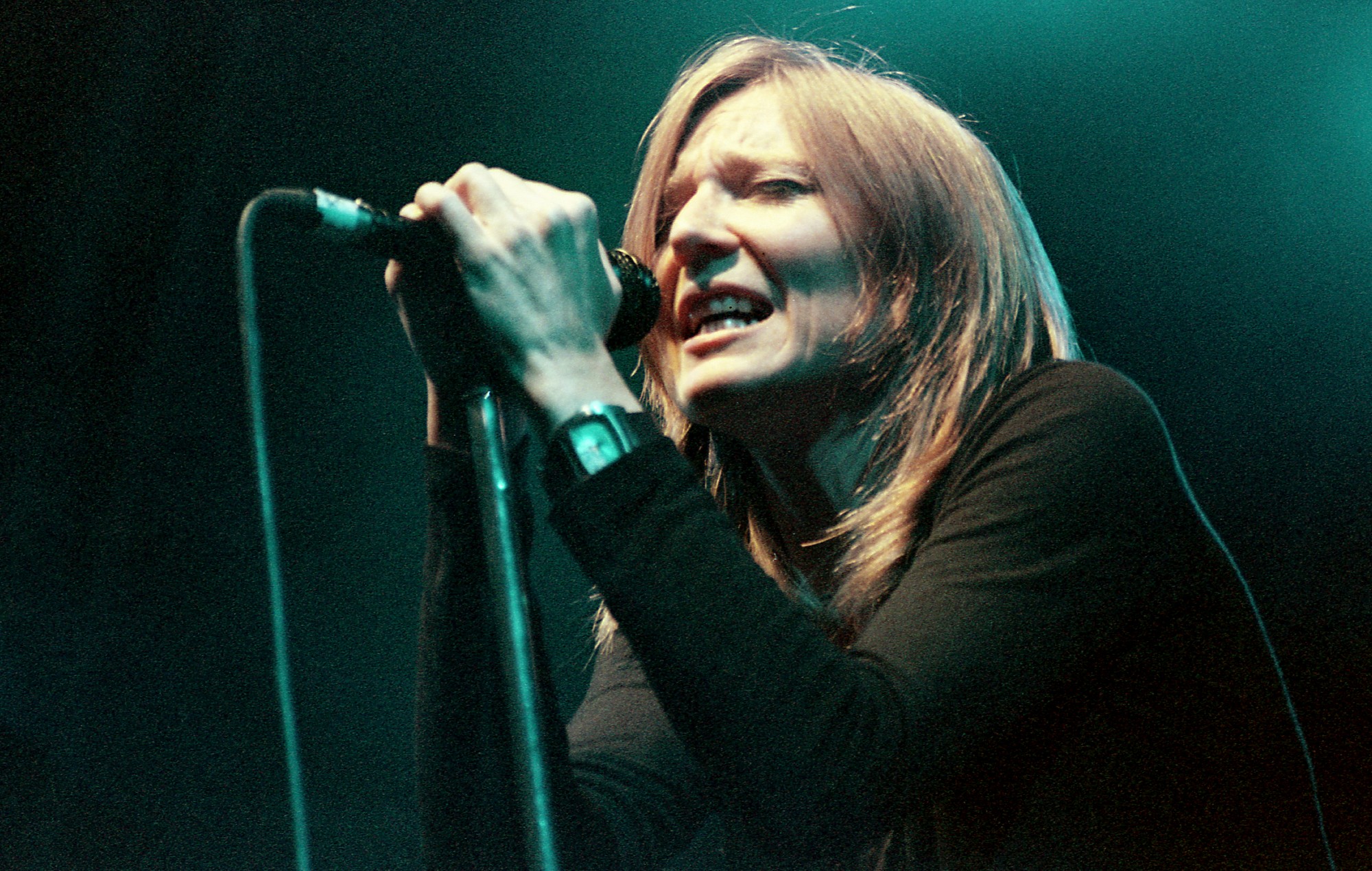 Portishead’s Beth Gibbons shares new solo track ‘Reaching Out’