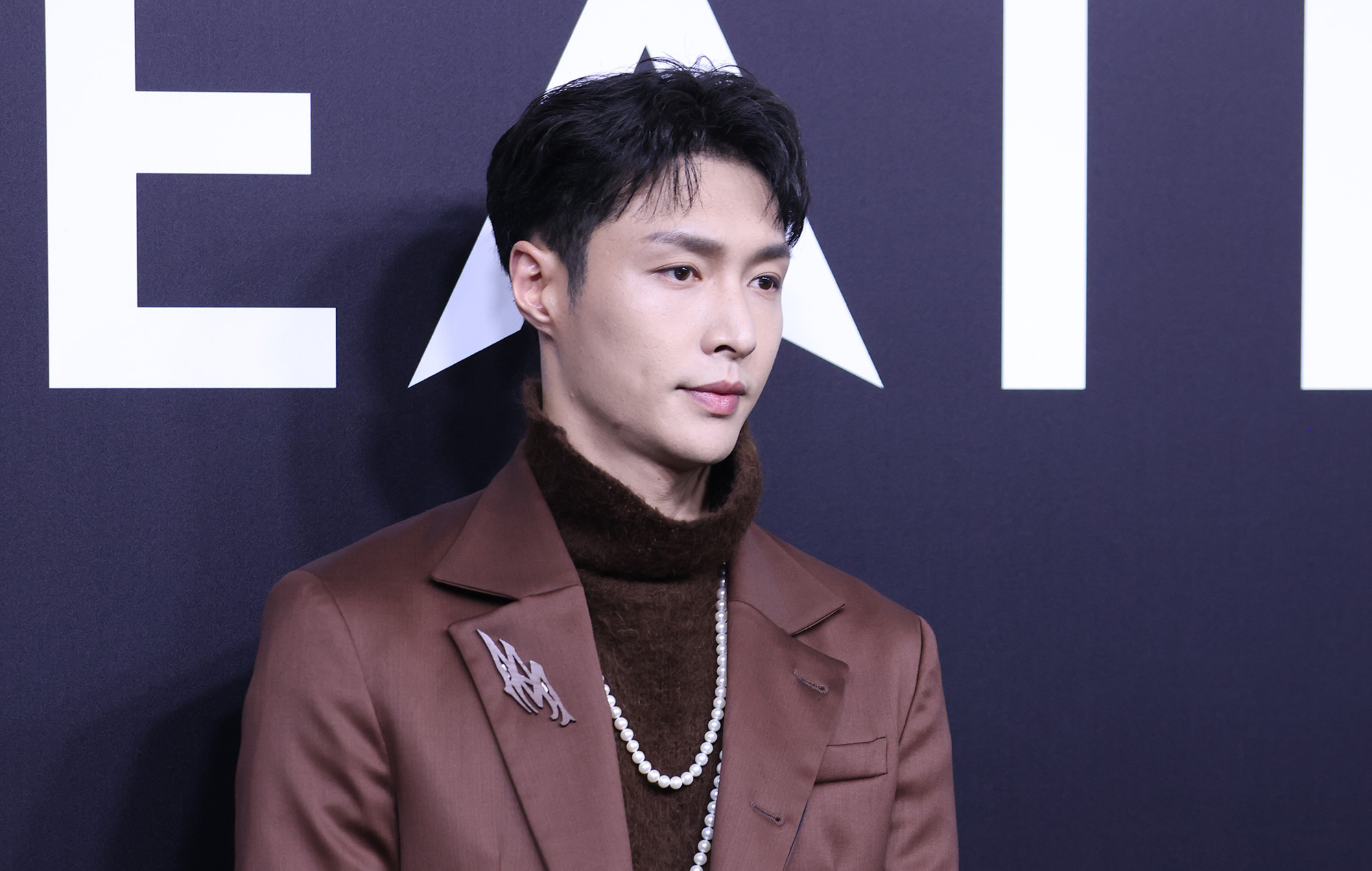 EXO’s Lay to release new album this month, including a Korean version