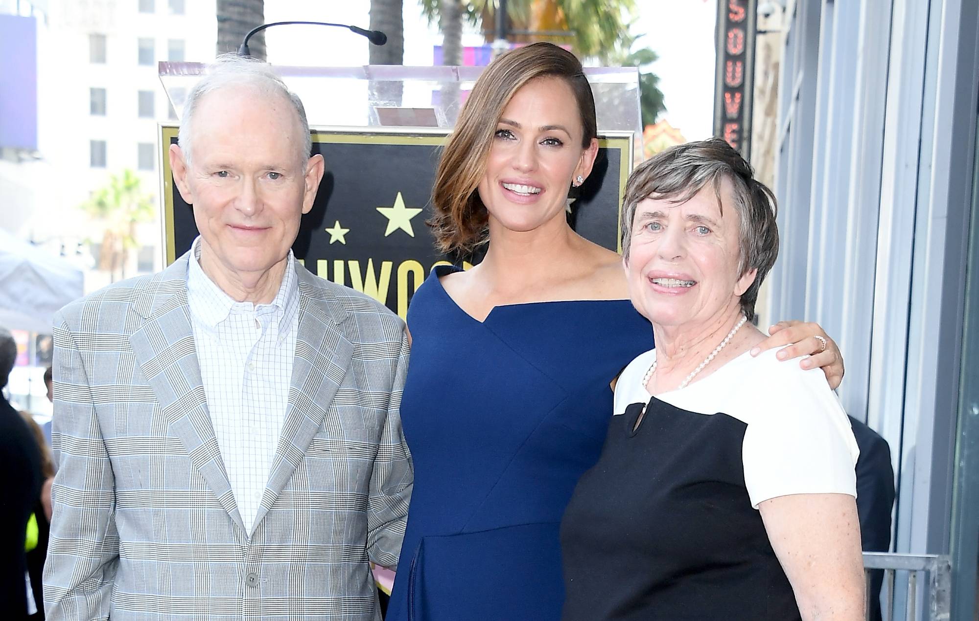 Jennifer Garner confirms the death of her father, aged 85