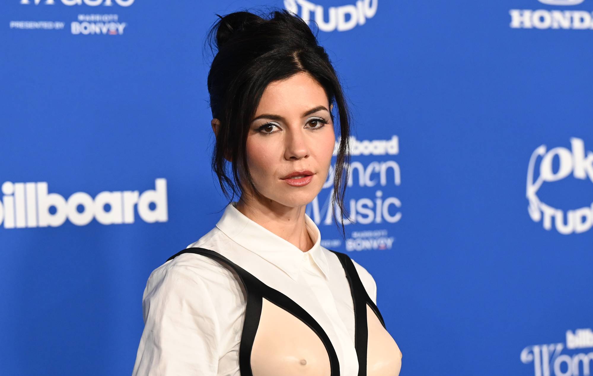 Marina announces new book of poems, ‘Eat The World’