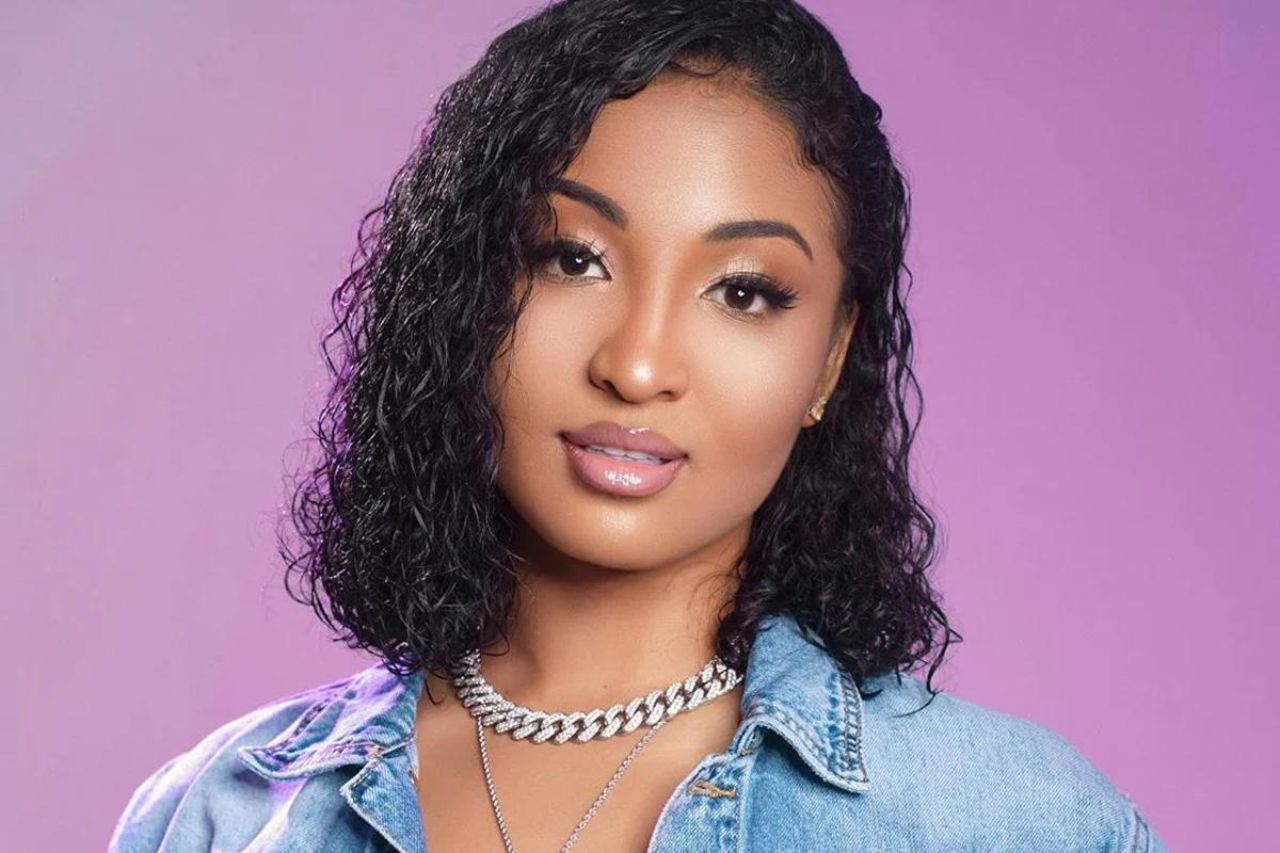 Shenseea Unveils Star-Studded Album ‘Never Gets Late Here’