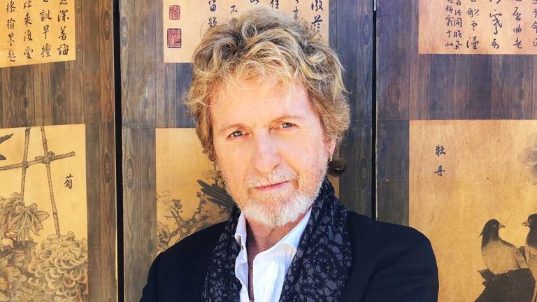 Jon Anderson announces he will release a new album in August