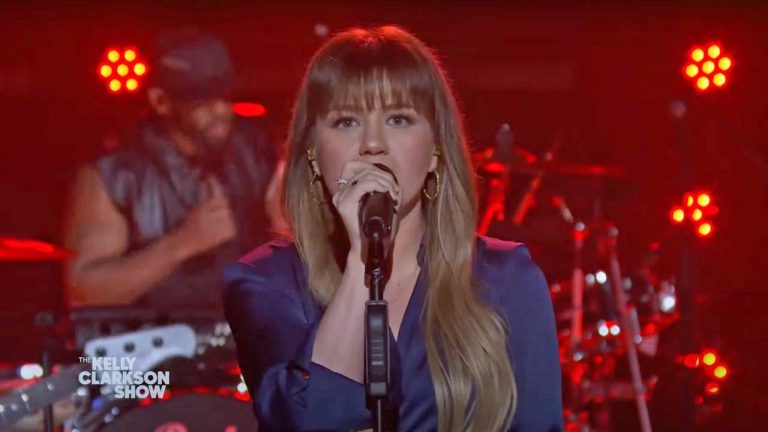 Kelly Clarkson covers Metallica’s Sad But True: It has never sounded so angelic