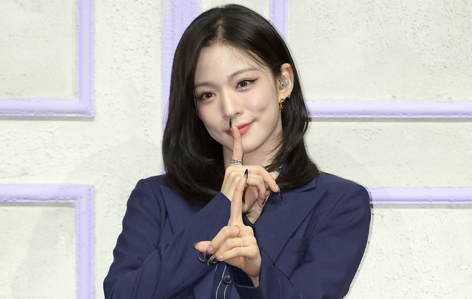 fromis_9’s Chaeyoung bemoans lack of group activities: “Why just us?”