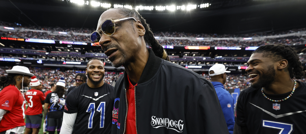 Snoop Dogg Is Getting His Own College Football Bowl Game, Making NCAA History