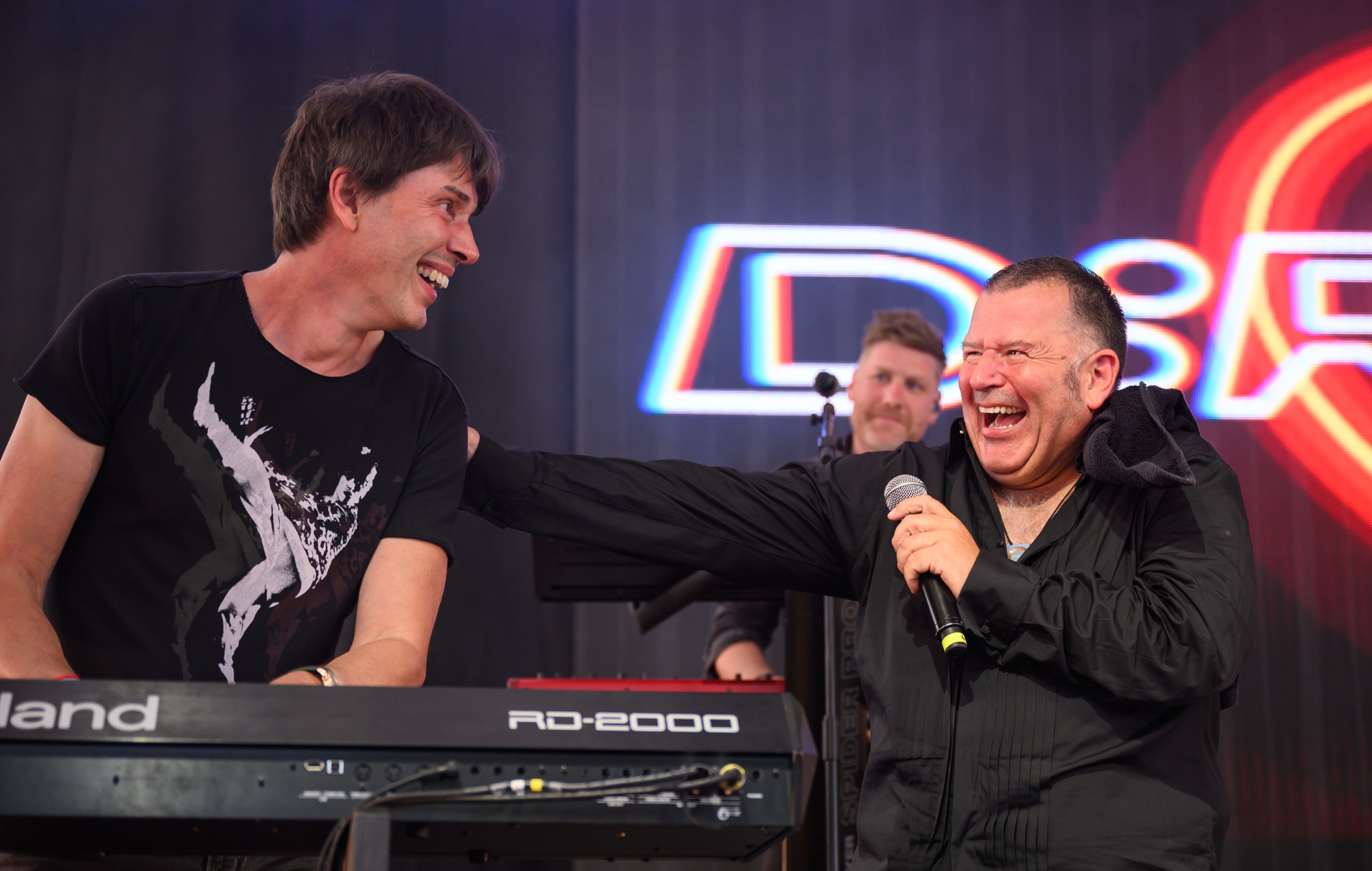 Watch Professor Brian Cox reunite with D:Ream for ‘Things Can Only Get Better’ at Glastonbury 2024