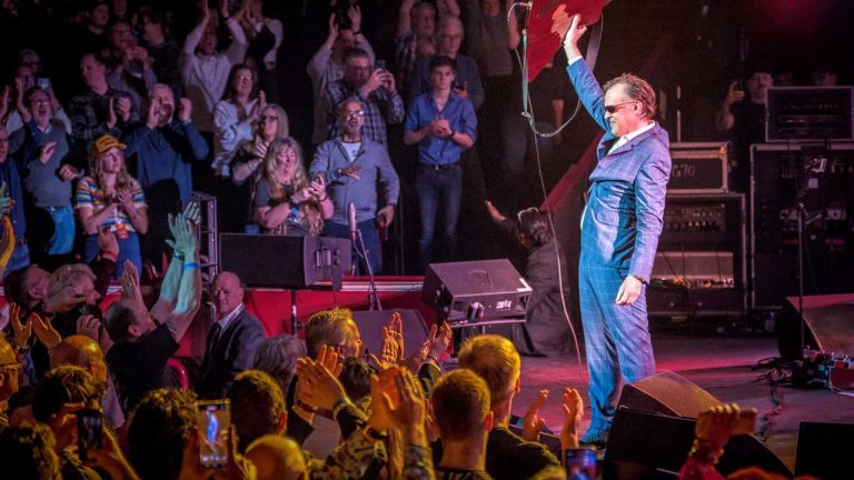 Joe Bonamassa announces 2025 UK arena tour