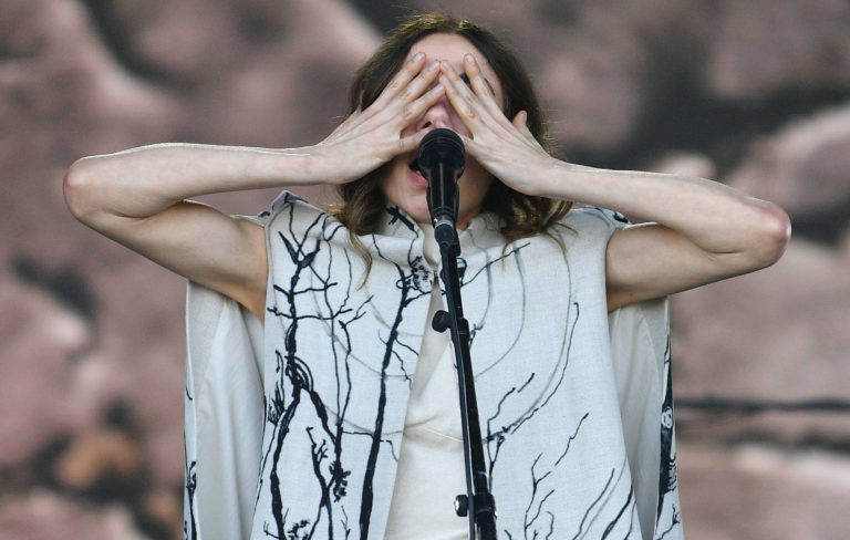 Glastonbury 2024: PJ Harvey starts set with Mariana Abramović speech and seven-minute silence