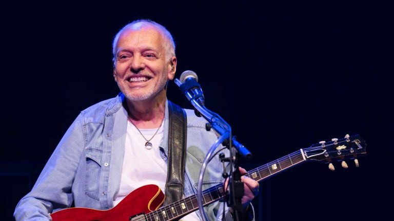 “It’s been an incredible year for me and my band so far”: Peter Frampton announces Positively Thankful US tour