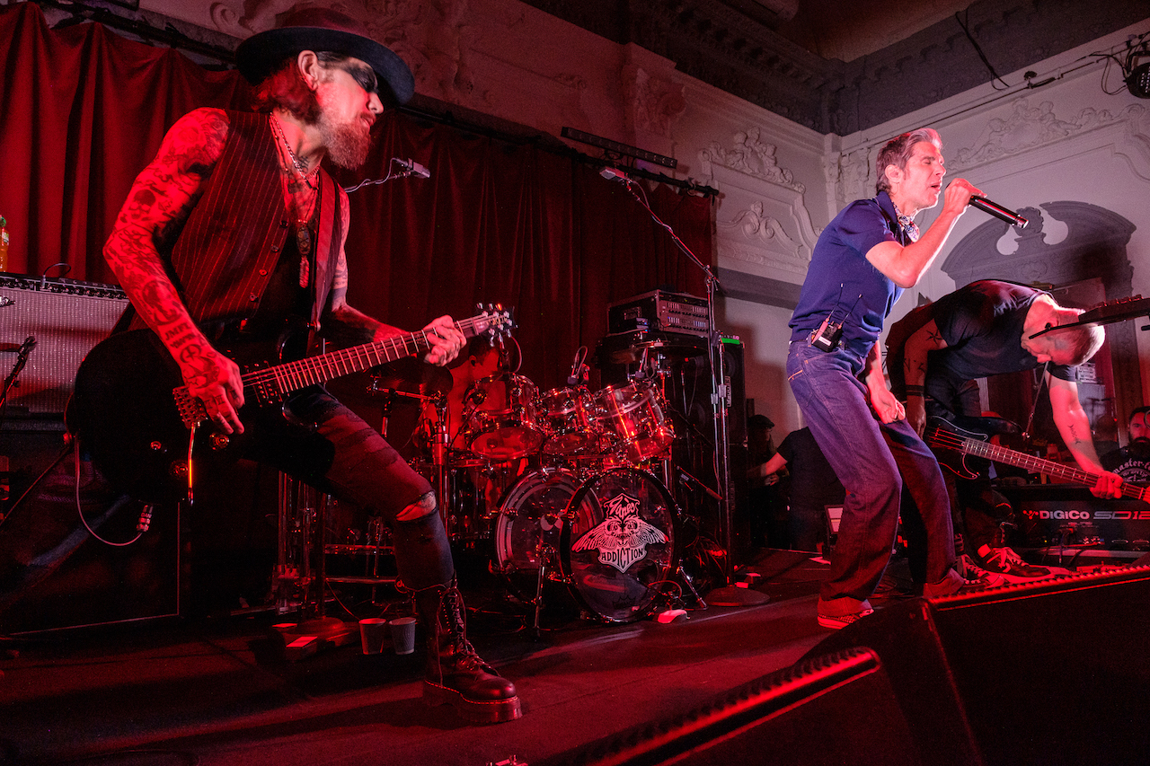 “Let’s make some good trouble!” Jane’s Addiction share new single Imminent Redemption, the first single from the original line-up in 34 years.