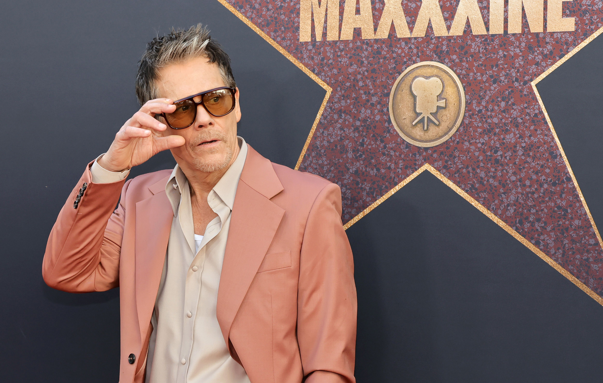 Kevin Bacon went out in public in disguise and hated it: “This sucks”