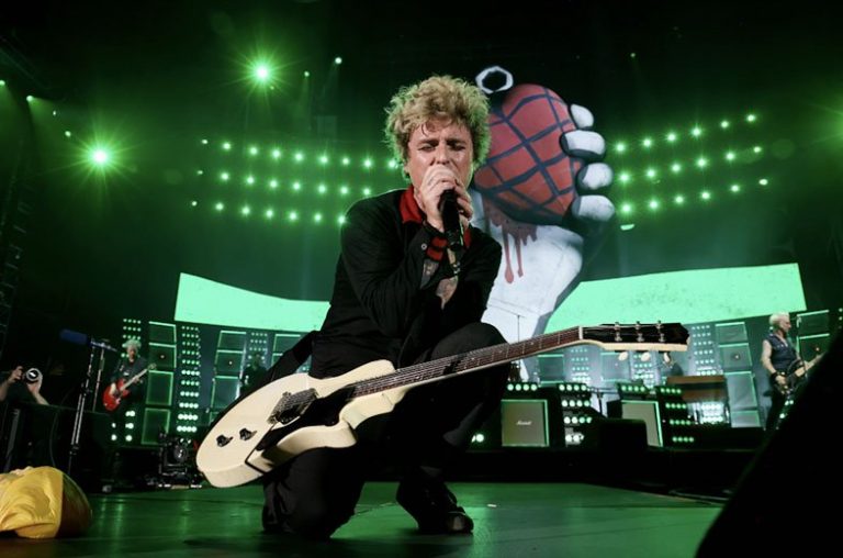 Green Day Launch North American Leg of Massive Stadium Saviors Tour