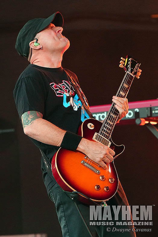 THEORY OF A DEADMAN Photo Gallery