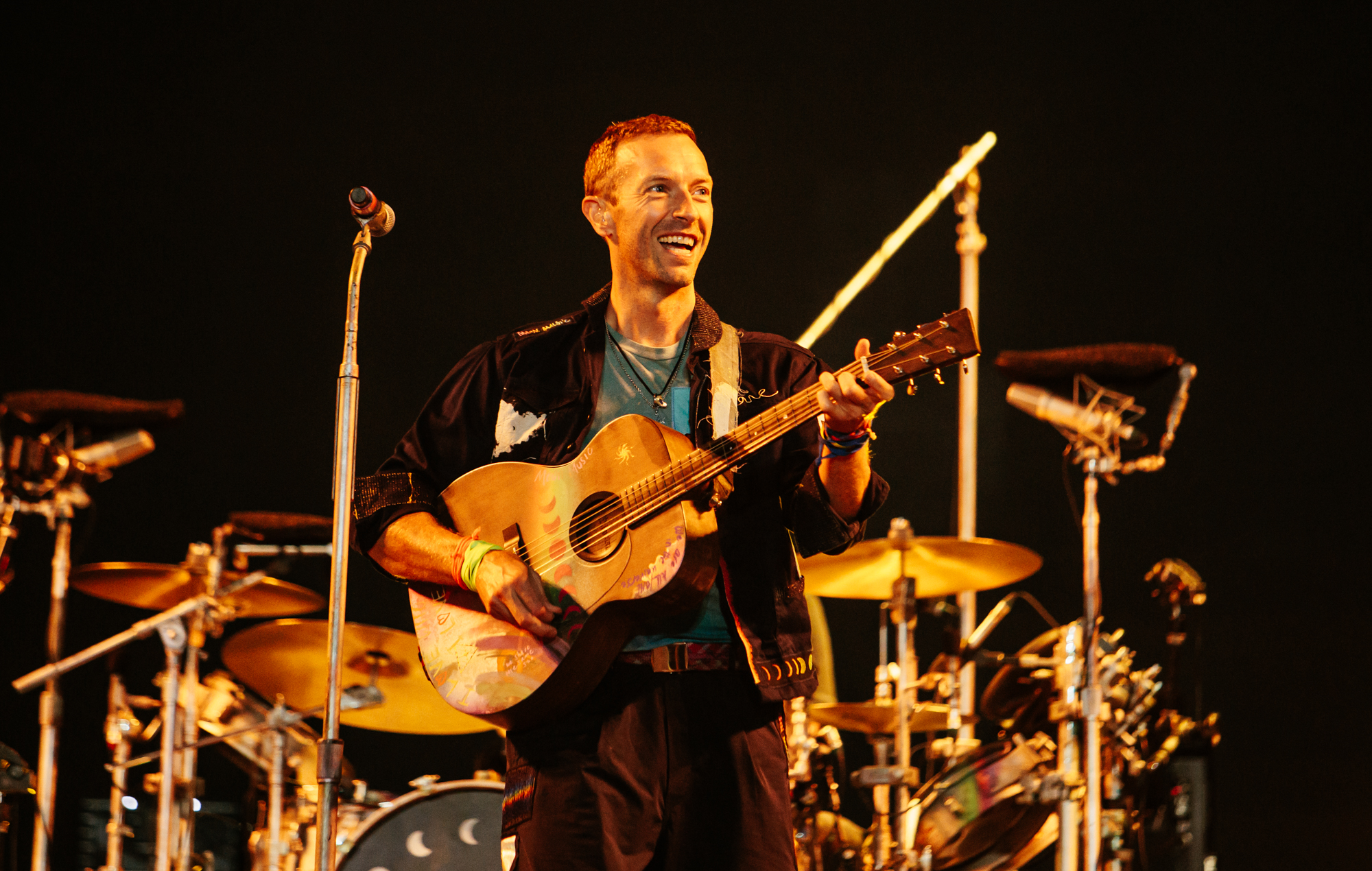 Coldplay share ‘feelslikeimfallinginlove’ video following Glastonbury headline performance