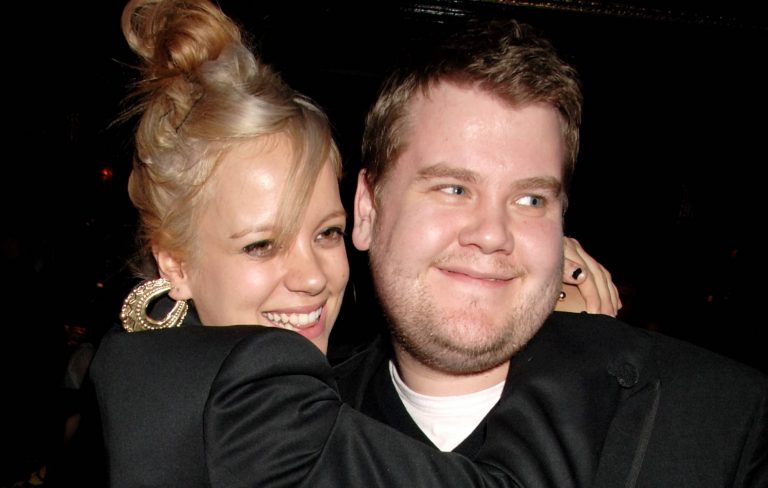 Lily Allen says James Corden is her famous “beg friend”: “He was very flirtatious with me”