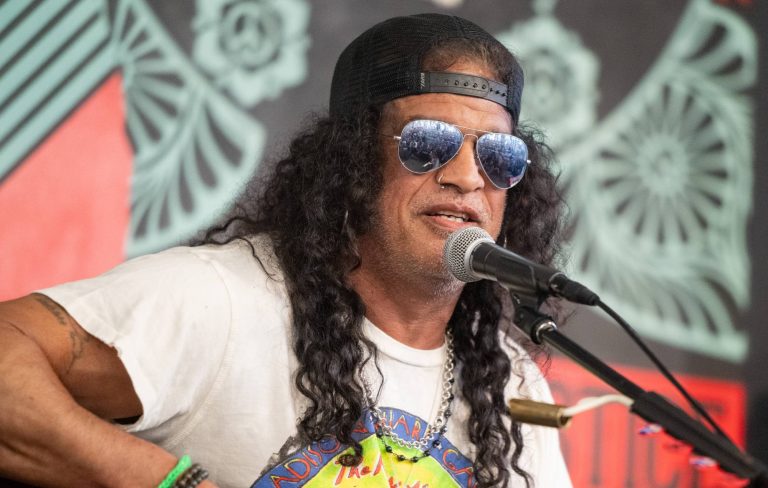 Slash pays tribute to late step-daughter Lucy-Bleu Knight: “My heart is permanently fractured”