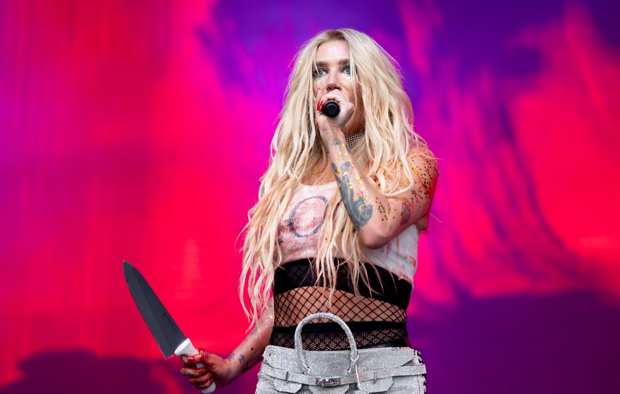 Kesha unknowingly used “real butcher knife” for ‘Backstabber’ performance at Lollapalooza 2024