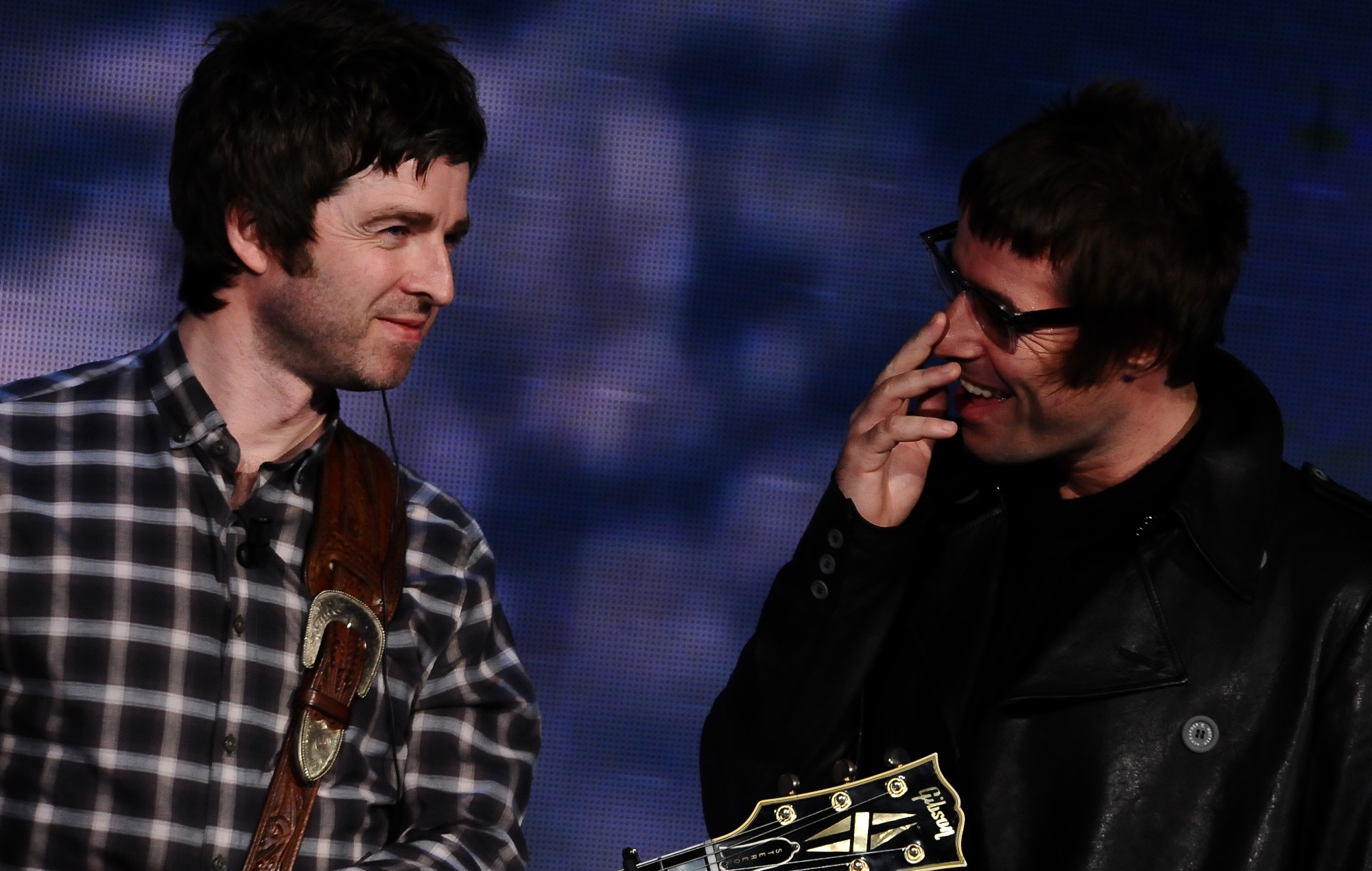 Oasis fans react to reunion tease: “One of the most culturally significant events in British history”