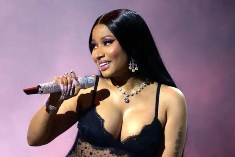 Nicki Minaj Blasts JAY-Z for Lil Wayne’s Super Bowl Snub