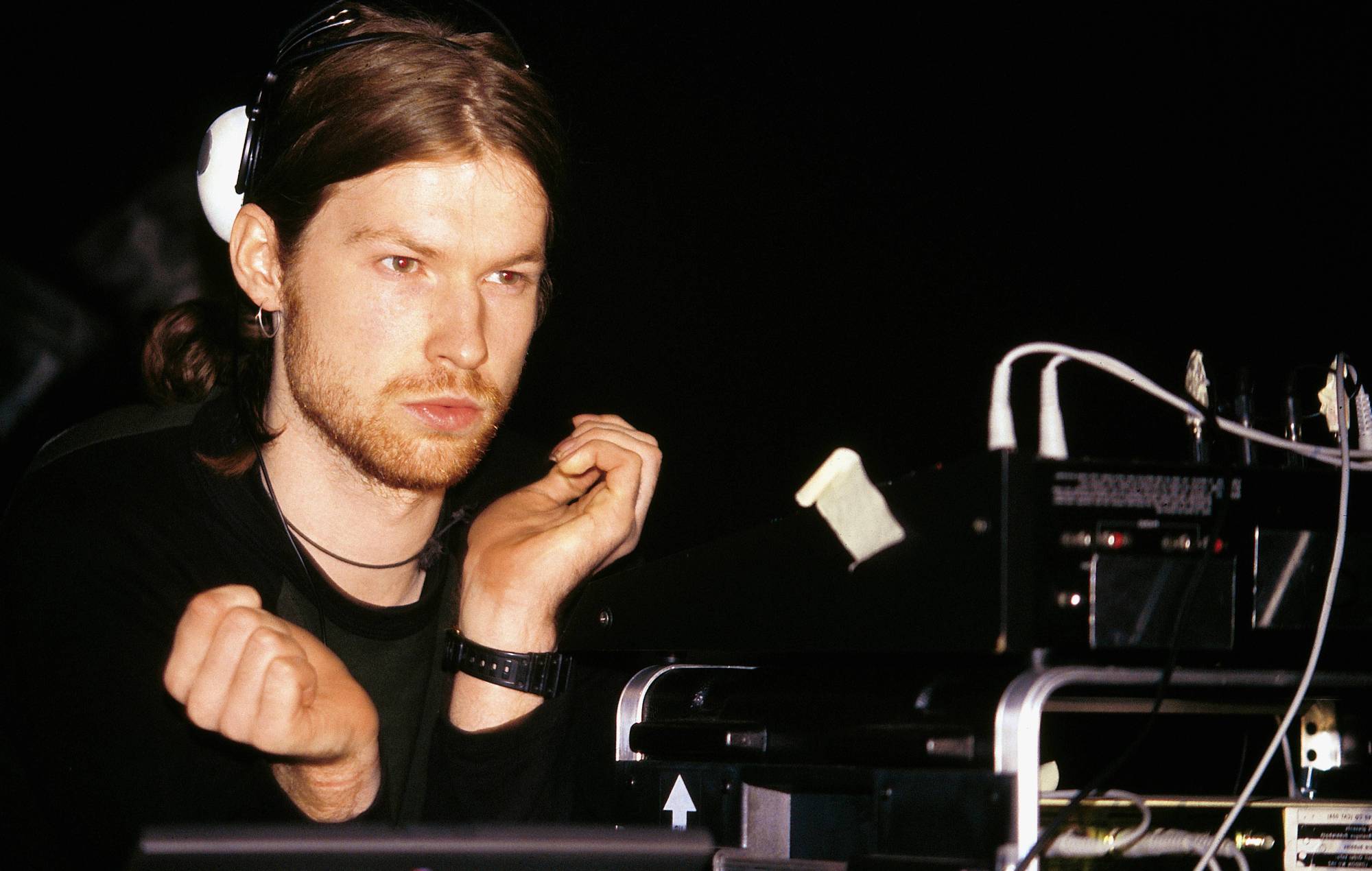 Check out previously unreleased Aphex Twin track ‘th1 [evnslower]’