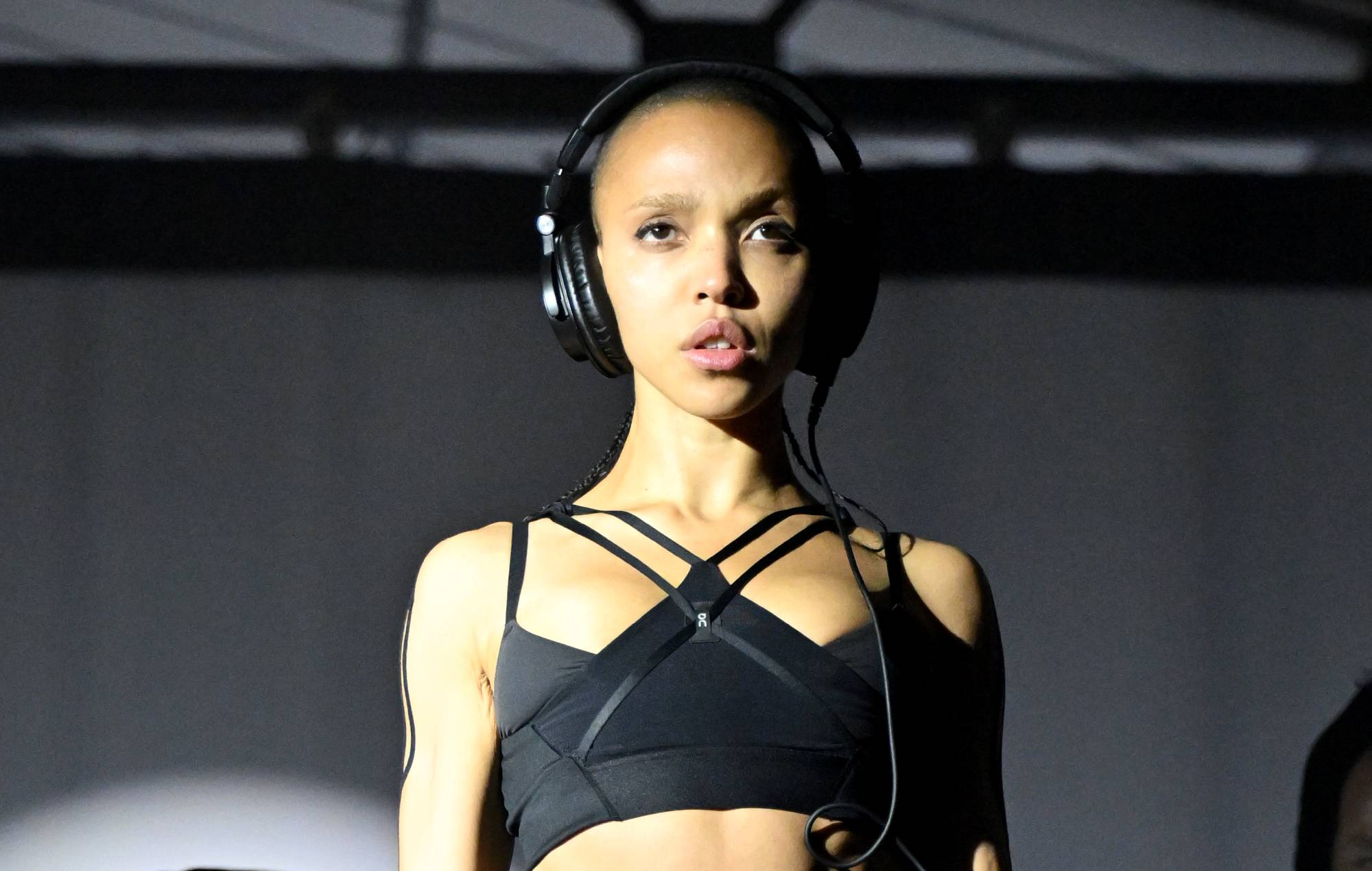 Watch FKA Twigs debut two new songs ‘Room Of Fools’ and ‘Girl Feels Good’ at London Fashion Week