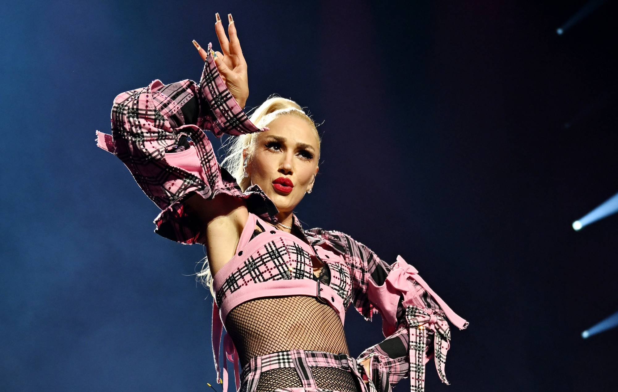 Gwen Stefani insists her new album is “not a country record”