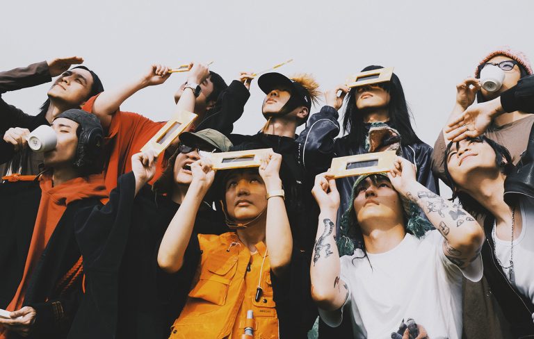 A match made in indie heaven: Hyukoh and Sunset Rollercoaster on the warmth and friendship of their collaborative album ‘AAA’