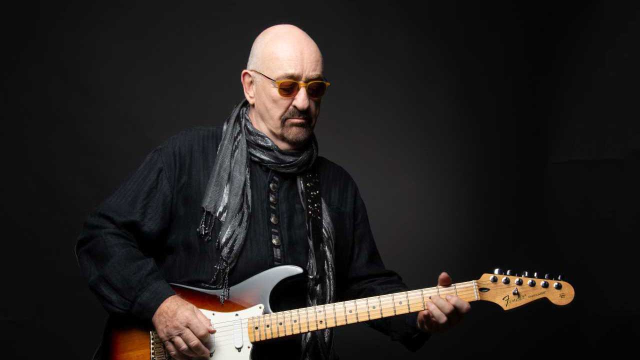 Dave Mason cancels upcoming tour dates due to serious heart condition