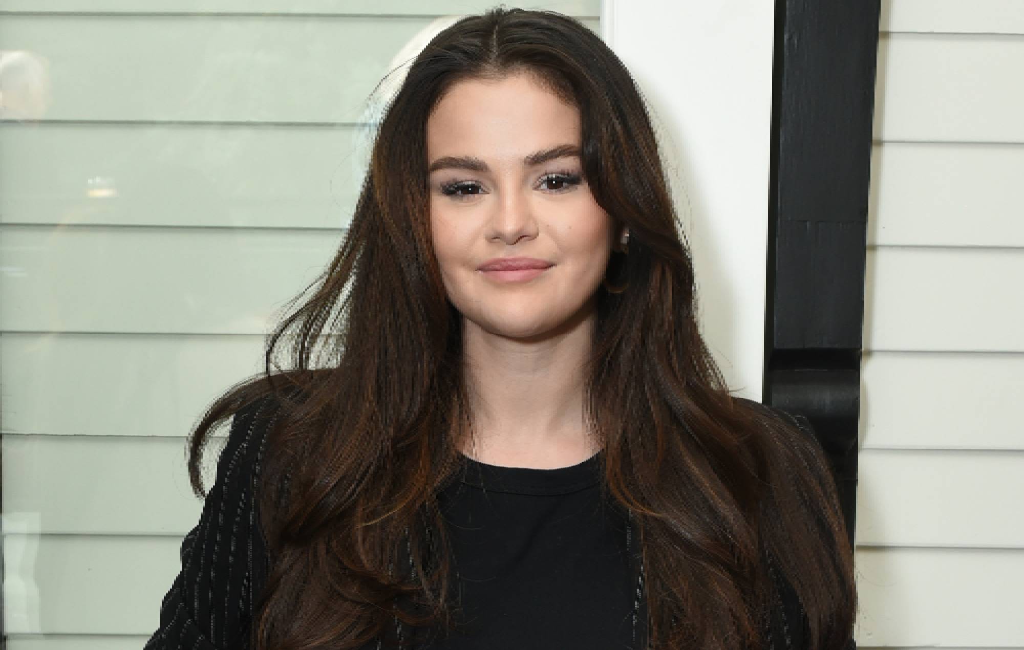 Selena Gomez surprises high school volleyball game in Colorado with appearance