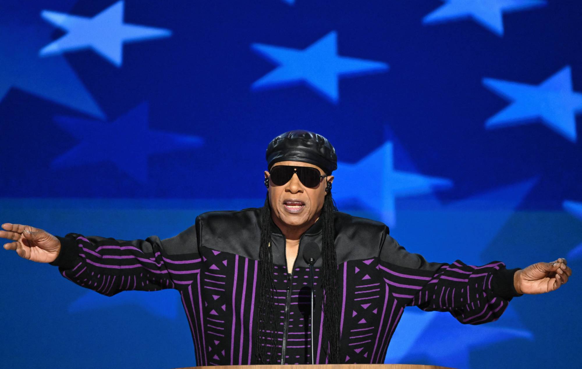 Stevie Wonder announces surprise last-minute US arena tour