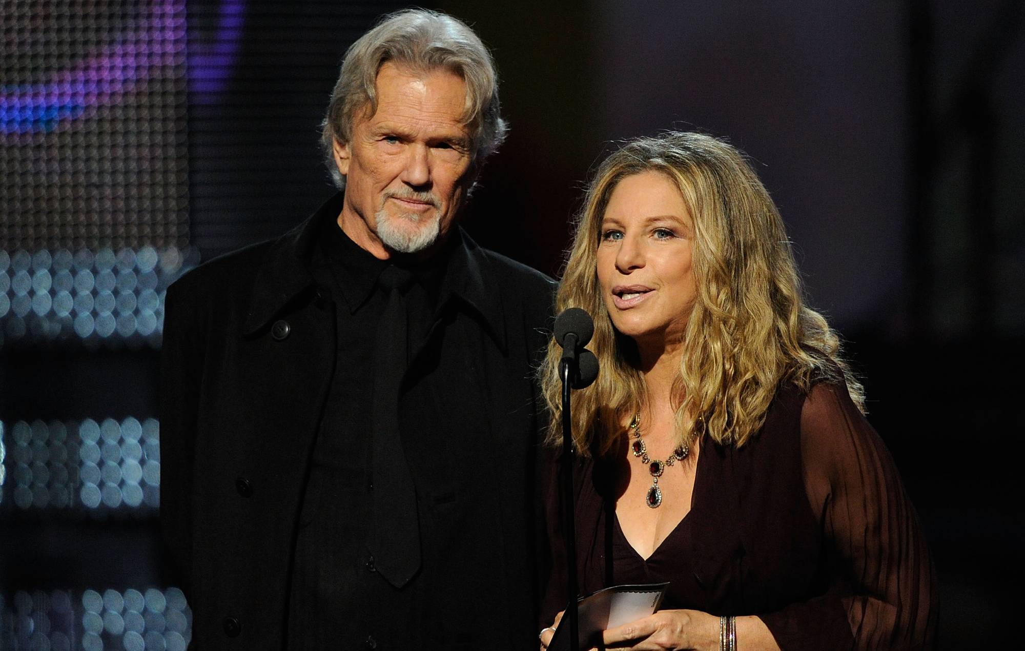 Barbra Streisand pays tribute to Kris Kristofferson: “I knew he was something special”