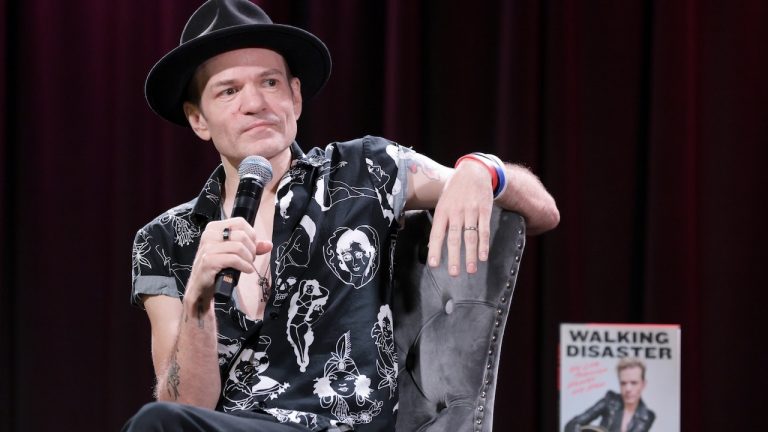 “Greig Nori, if you think I’m a liar, there’s only one way to settle this. Under oath, in front of a judge.” Deryck Whibley posts emotional video to call out former manager who denies allegations that he sexually abused and groomed Sum 41’s frontman