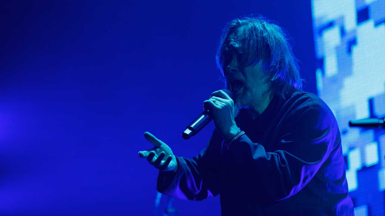 “Don’t stand there like a coward, come here and say it!”: Video shows Thom Yorke challenging pro-Palestine heckler before walking offstage