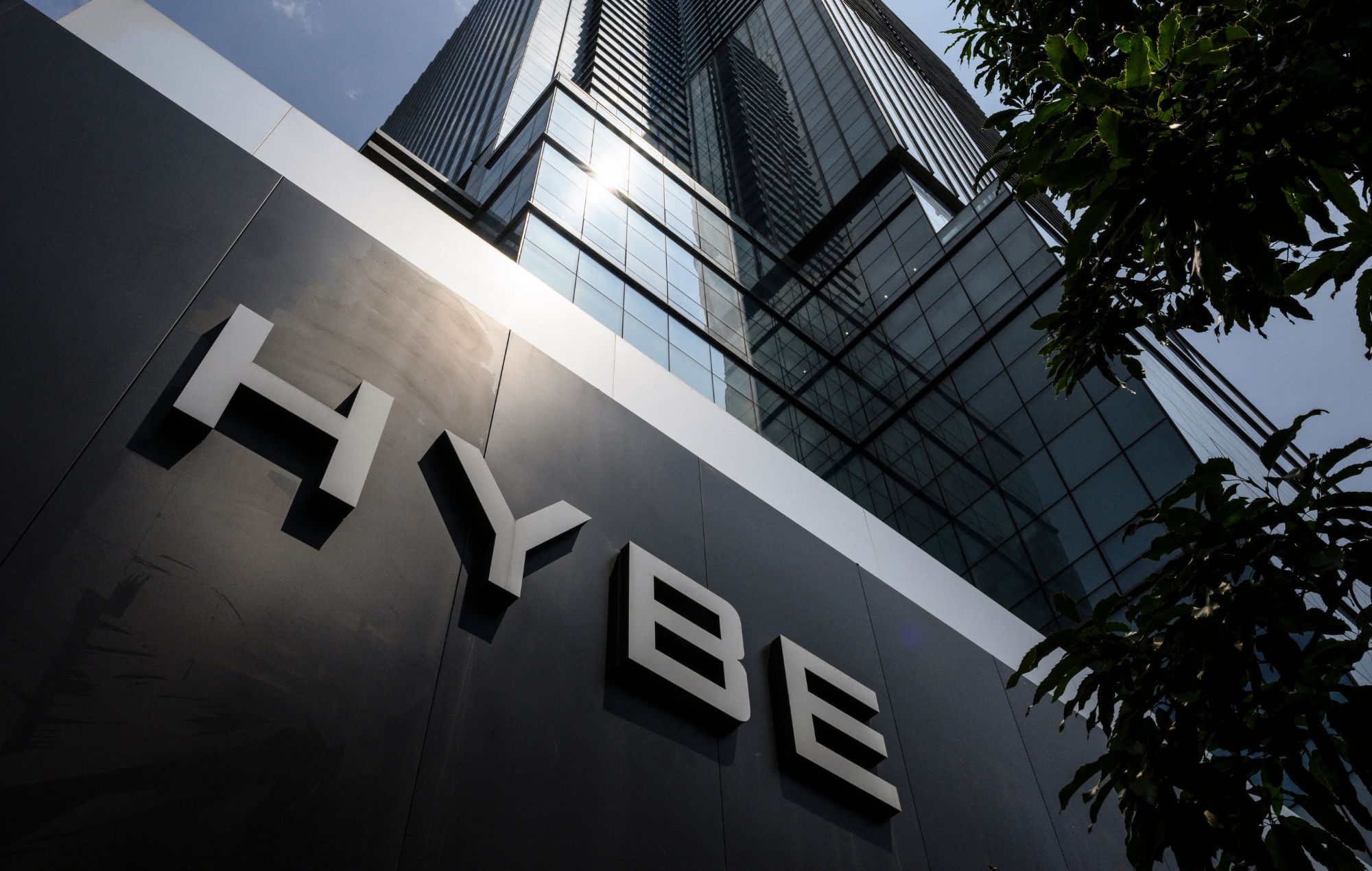 HYBE CEO issues apology for controversial leaked internal reports