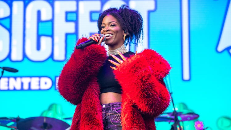 Ari Lennox Wants Out Of Dreamville And Interscope Records, Claims She’s Been “Lied To And Manipulated”