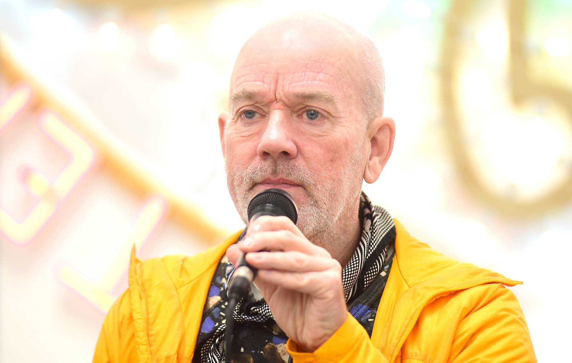 Watch Michael Stipe play R.E.M.’s ‘Wendell Gee’ for first time since 1985